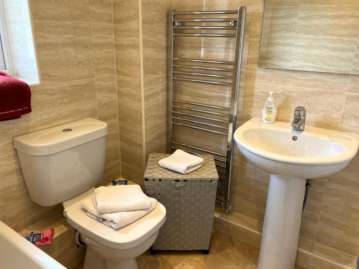 نوتينغهام Simply Stunning 2 Bedroom Home With Parking Space المظهر الخارجي الصورة